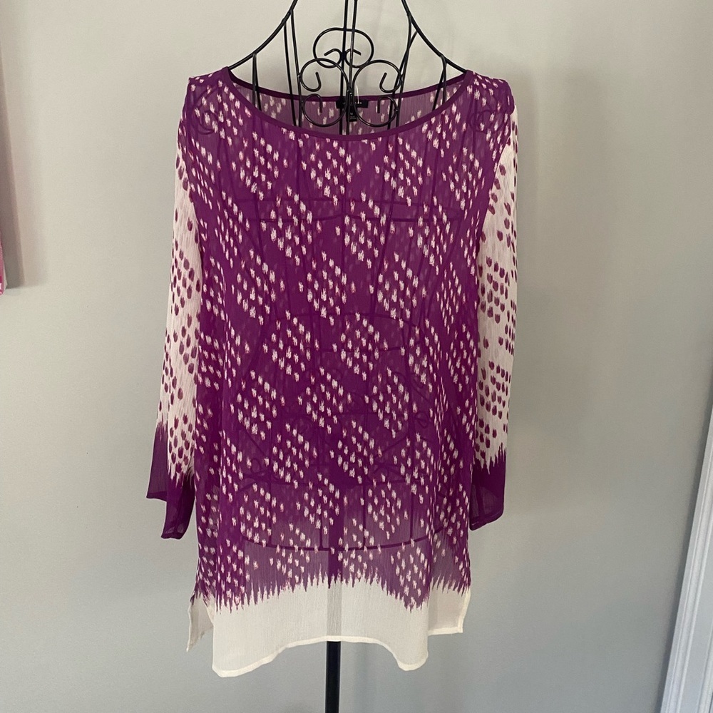 Ann Taylor Women’s Sheer Blouse Size Medium💕